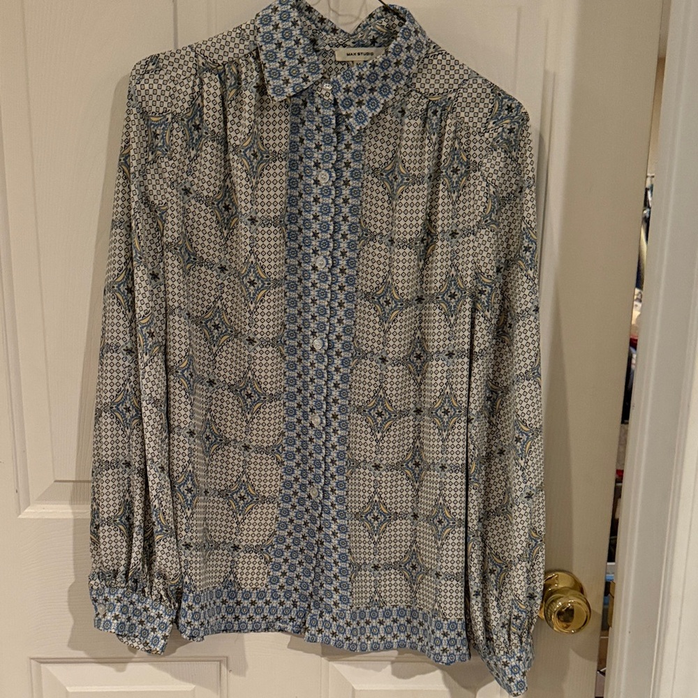 Max Studio Blue and White Geometric Print Button-Up Blouse
